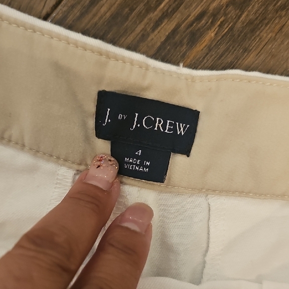 J. Crew Classic Cream Women's Shorts - Picture 2 of 2